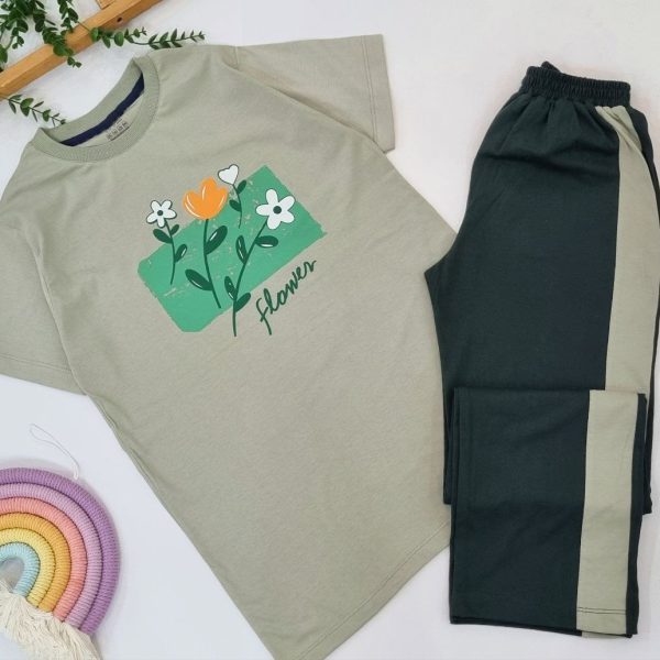 ست نوجوان دخترانه